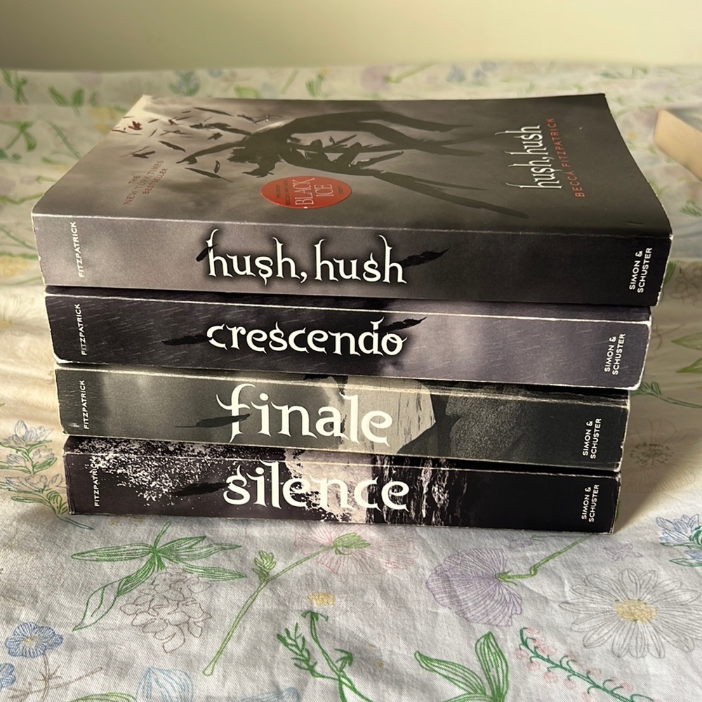 Hush Hush Book Series by Becca Fitzpatrick